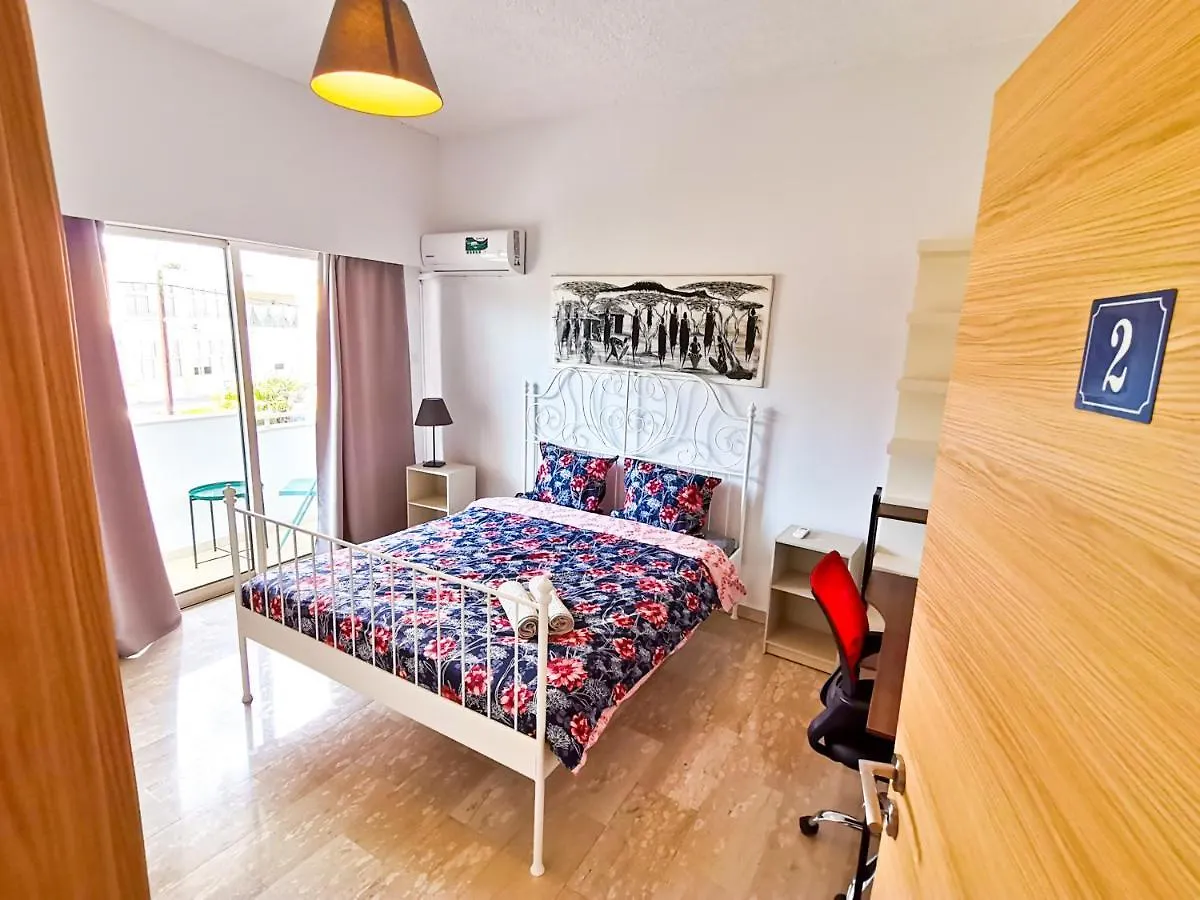 Central Square Nomadic Rooms Larnaca 0*,  Chipre