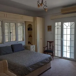  Privatunterkunft Vasilis House