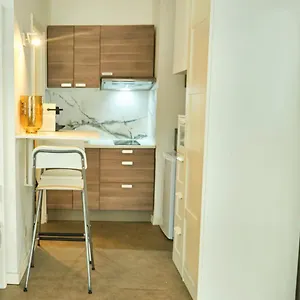 suite-adamas.hotels-rhonealpes.com/