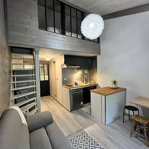 le-petit-chalet-addicted-to-paradise.hotels-rhonealpes.com/