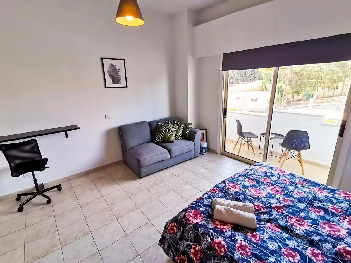 Central Square Nomadic Rooms contacts
